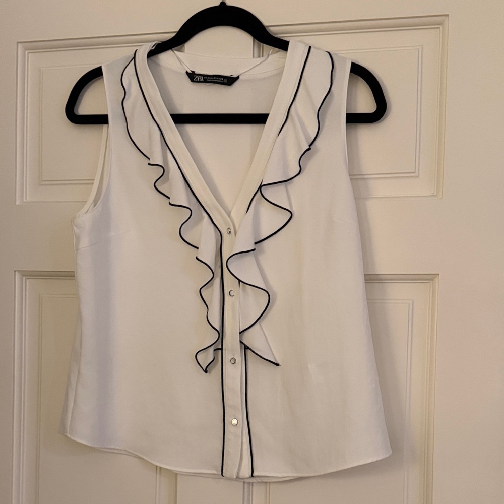 Zara White Sleeveless Blouse with Black Trim